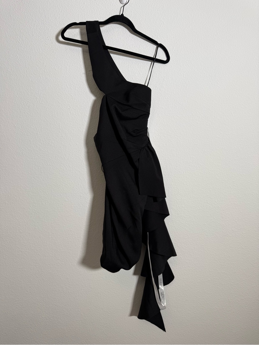 Elliatt Convergence Dress Black One Shoulder Asymmetrical Ruffle Cocktail Dress - Picture 2 of 11